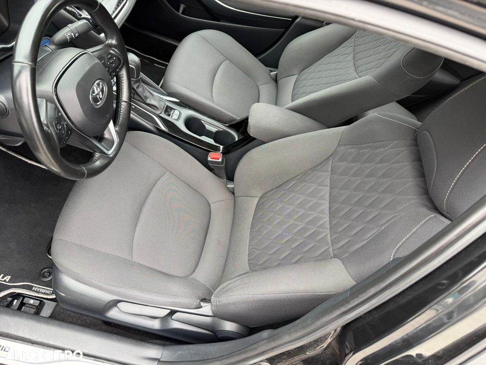 Toyota Corolla 1.8 HSD Business - 10