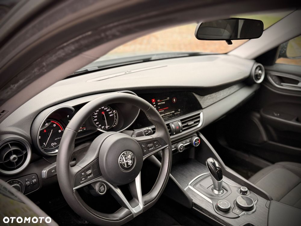 Alfa Romeo Giulia - 20