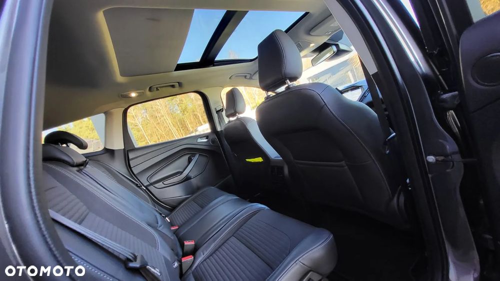 Ford Kuga 2.0 TDCi FWD Titanium - 35