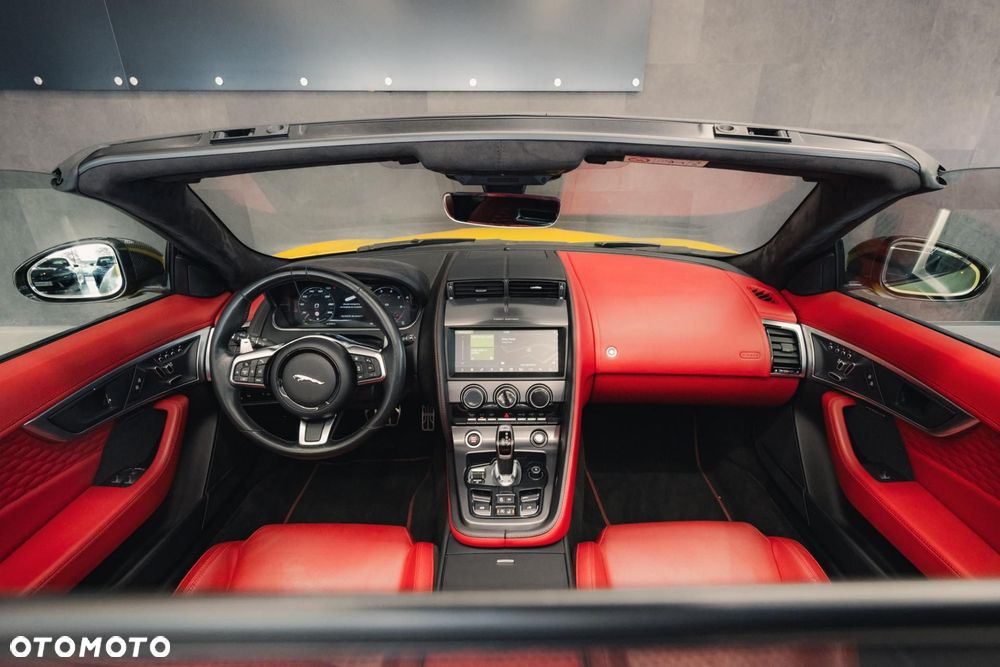 Jaguar F-Type 2.0 Turbo First Edition - 11