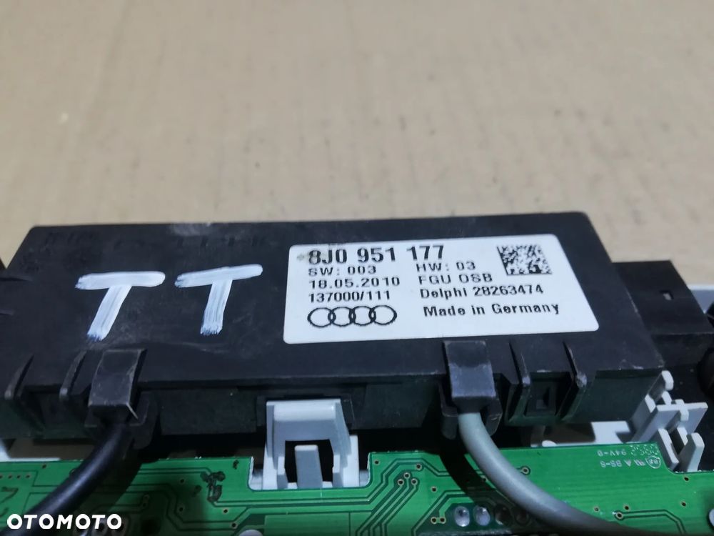 Audi TT 8J Oświetlenie Wnętrza Kabiny Lampka Przełącznik 8J0951177 - 3