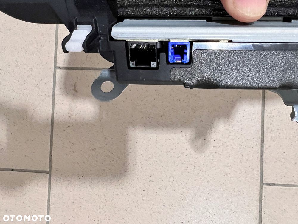 Mazda CX-30 Ekran nawi MMI DFR5-611J0 - 2