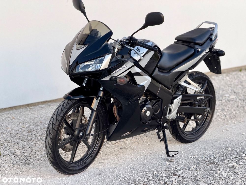 Honda CBR - 11
