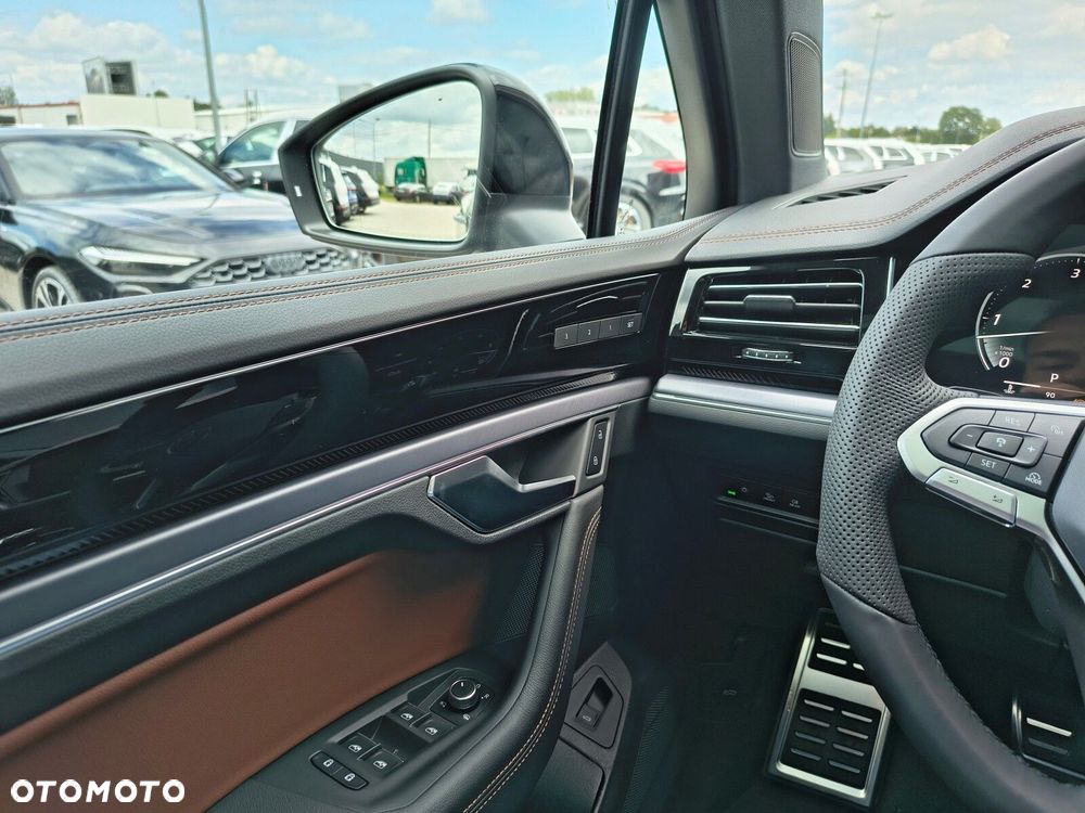 Volkswagen Touareg - 24