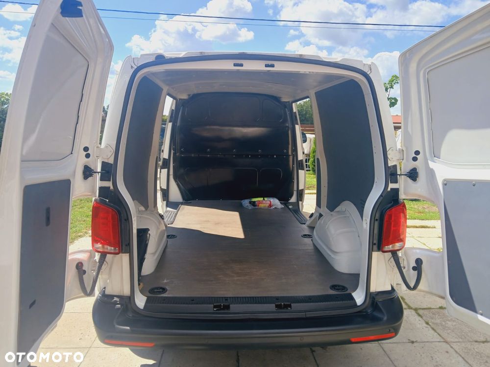 Volkswagen Transporter - 2