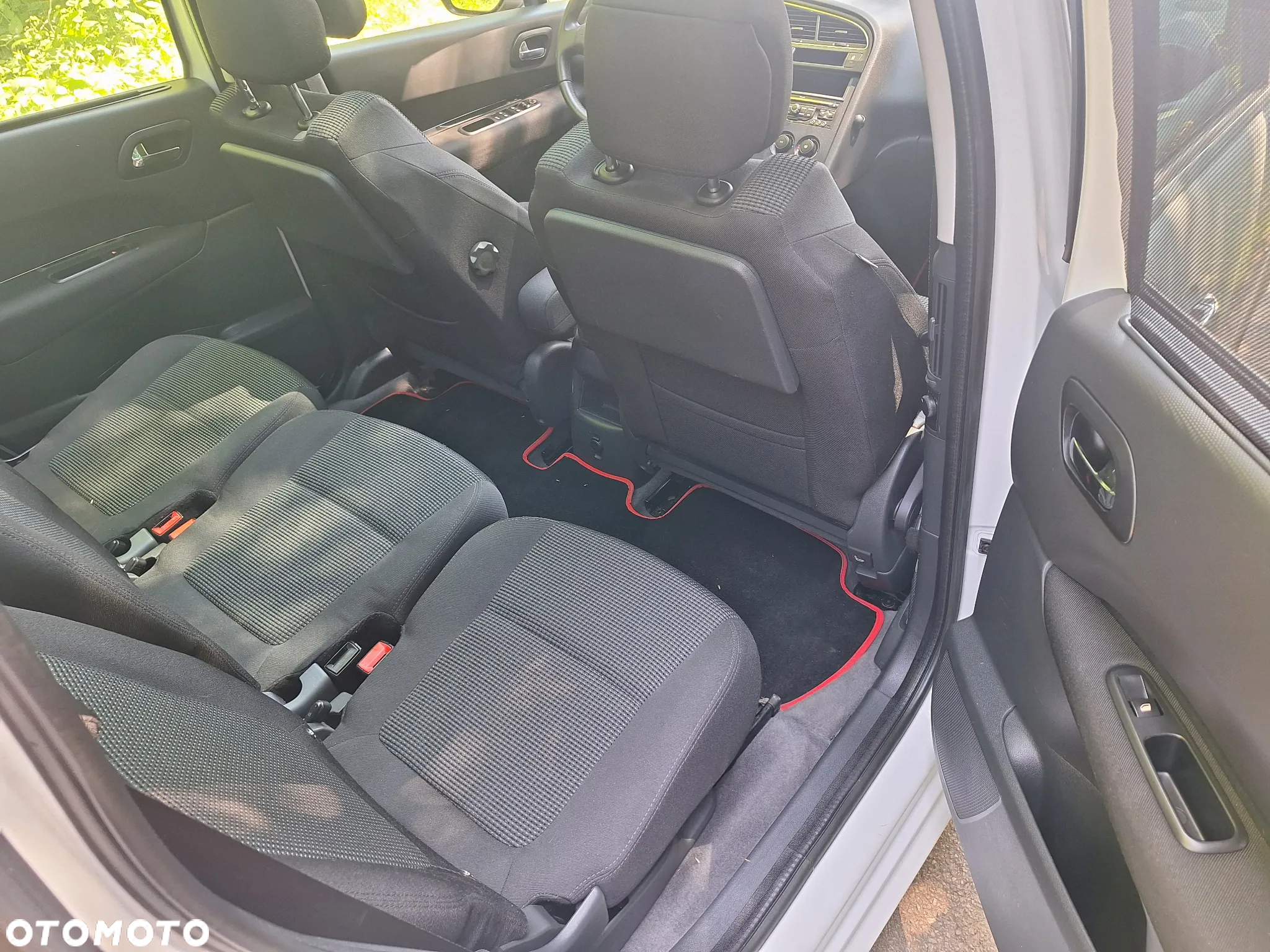 Peugeot 5008 - 19