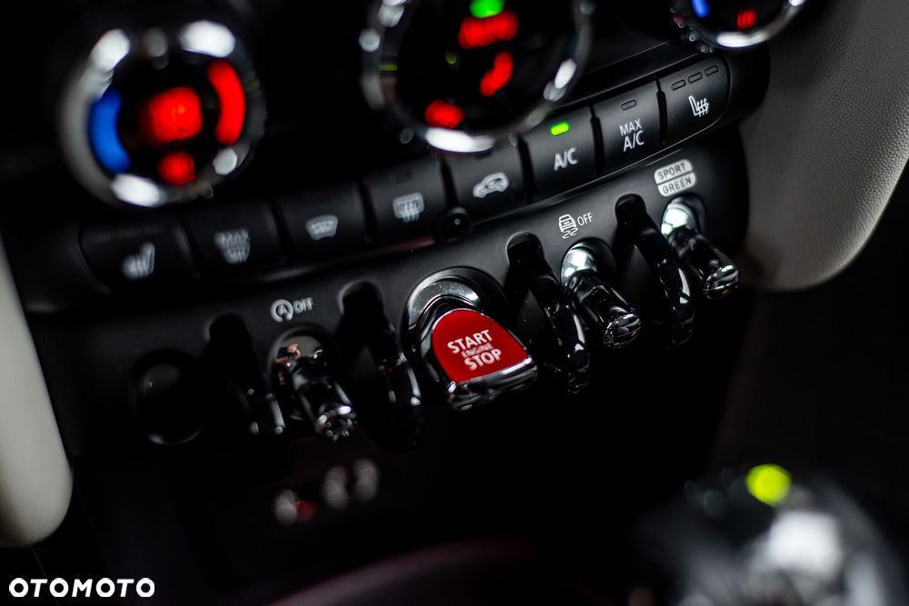 MINI Cooper Standard - 18