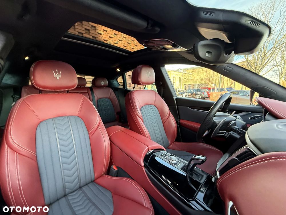 Maserati Levante Granlusso - 18