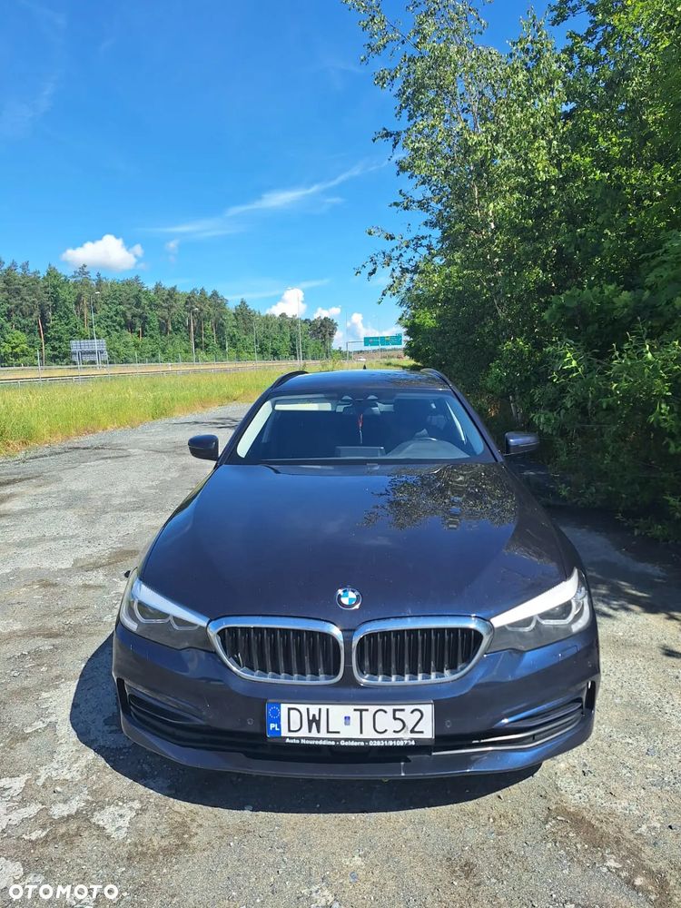 BMW Seria 5 525d Sport Line - 3