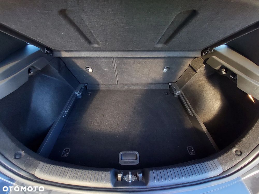 Hyundai i30 1.5 DPI Classic + - 14