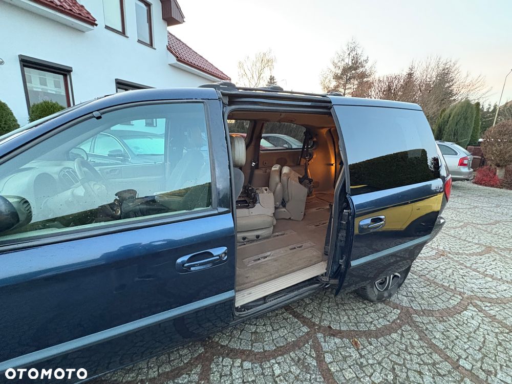 Chrysler Grand Voyager 2.5L CRD LX - 11