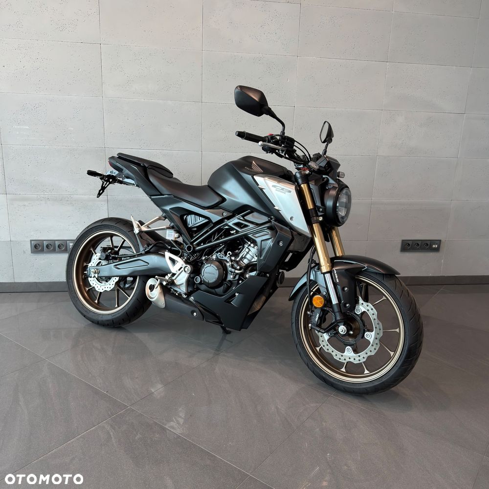Honda CB - 1