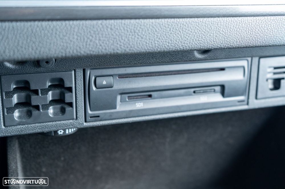 VW Golf 1.4 GTE Plug-In-Hybrid DSG - 13