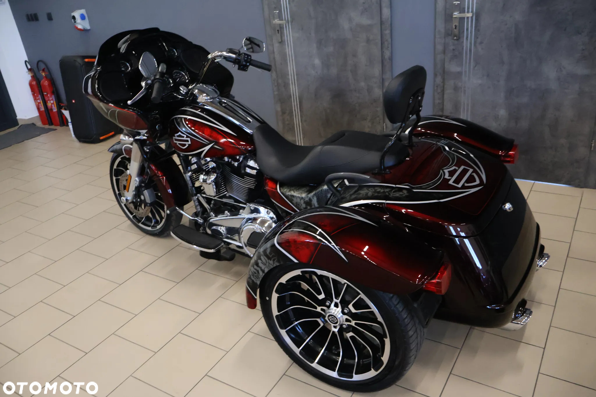 Harley-Davidson Touring Road Glide - 23