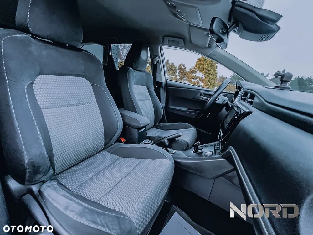 Toyota Auris 1.8 HSD Prestige - 17