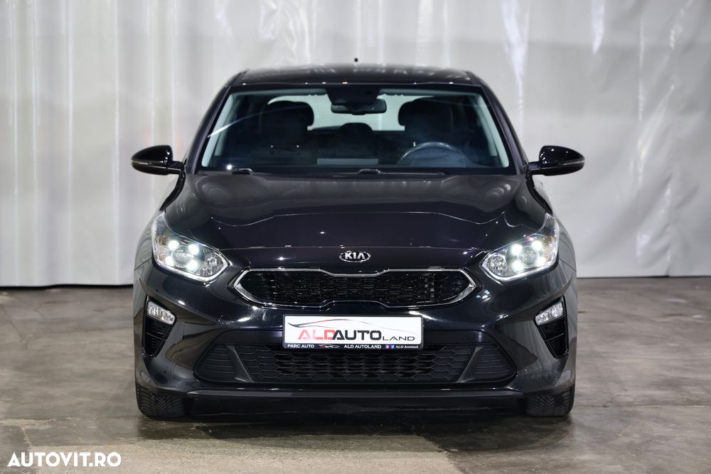Kia Ceed - 36