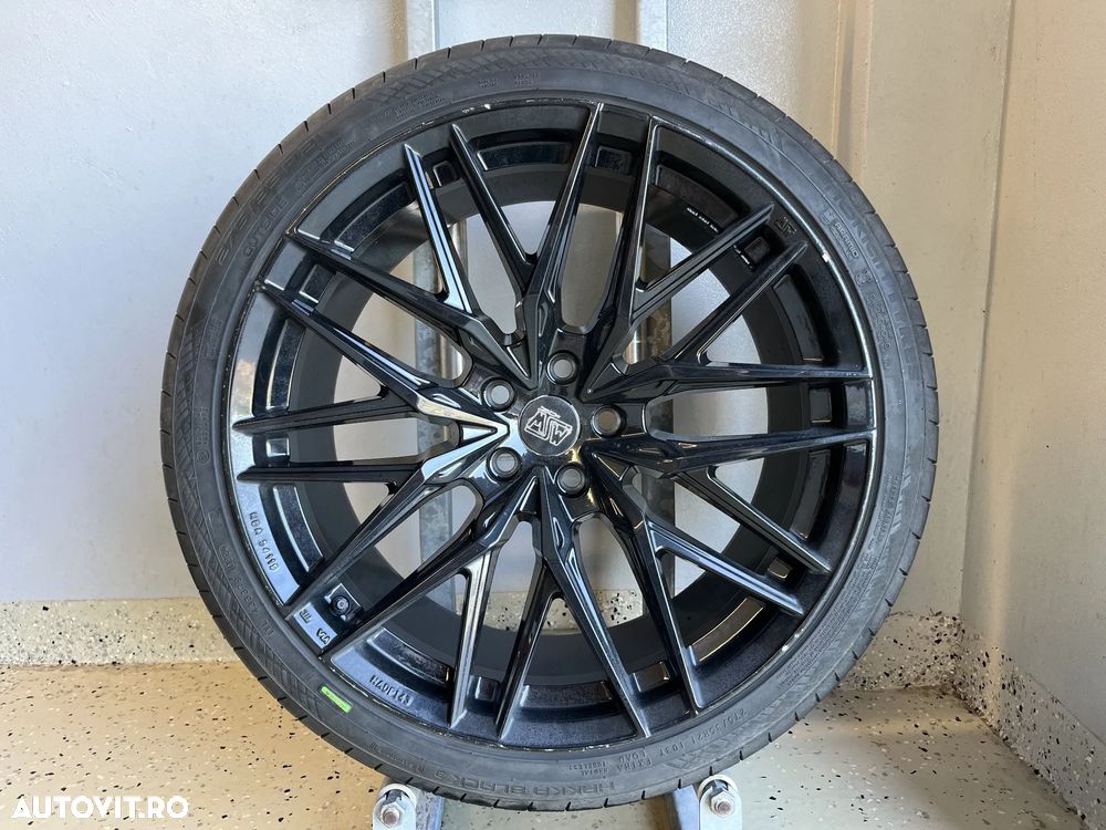 Tesla Model Y AWD Performance - 30