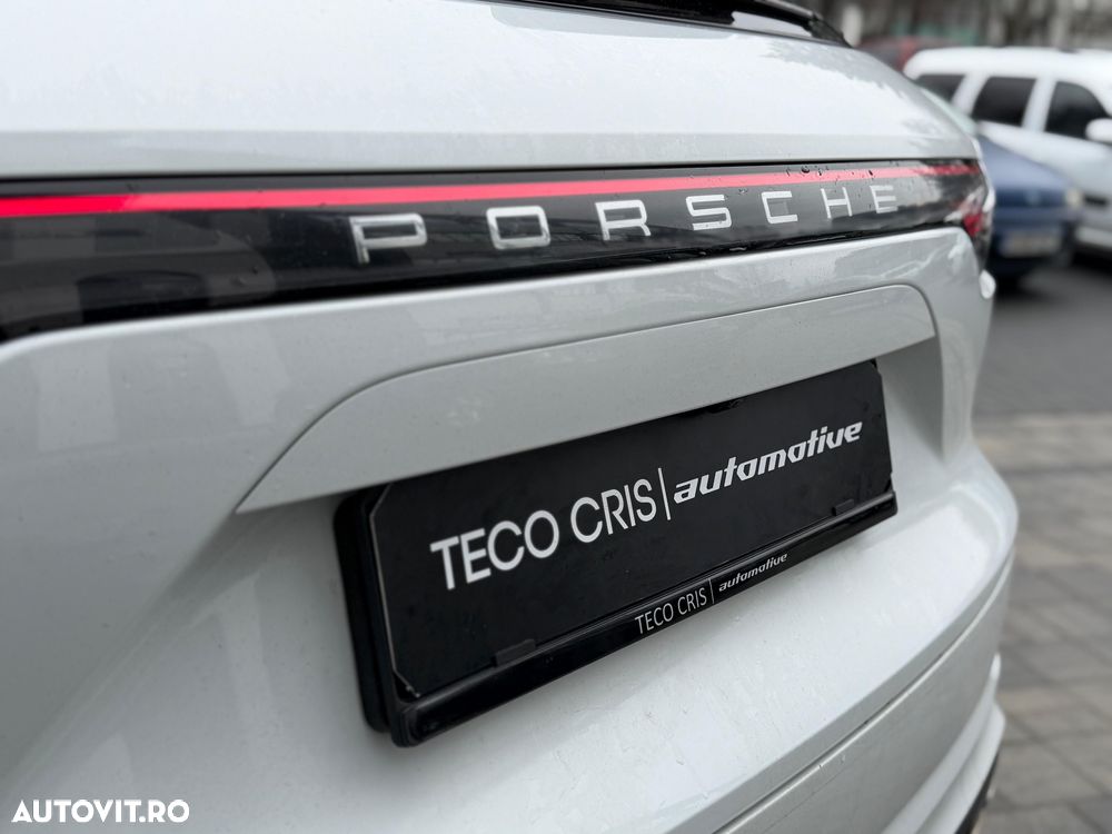 Porsche Cayenne Turbo - 17