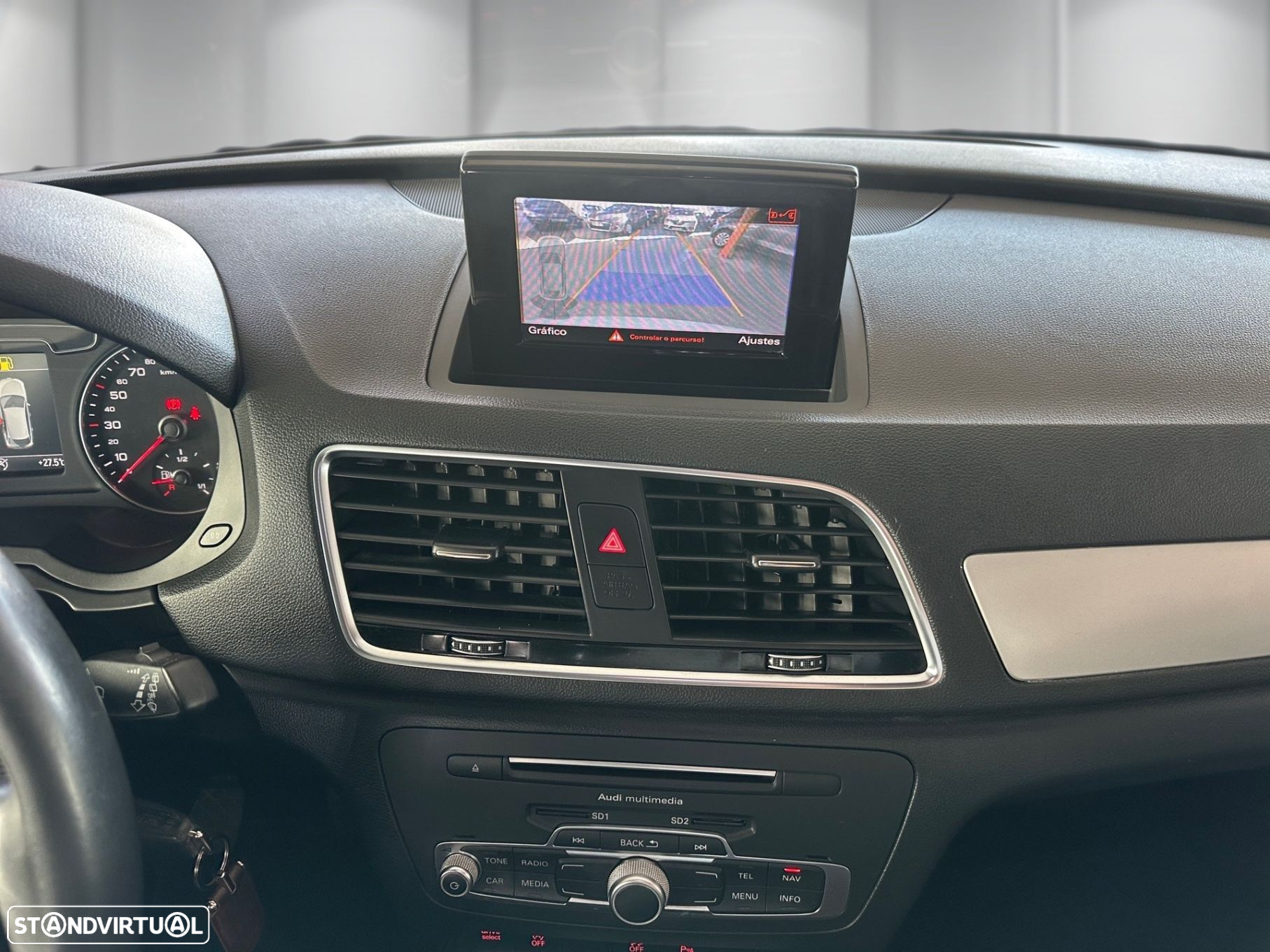 Audi Q3 2.0 TDI S-line - 8