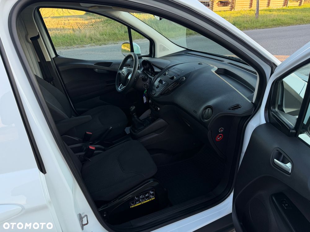 Ford Transit Courier - 8