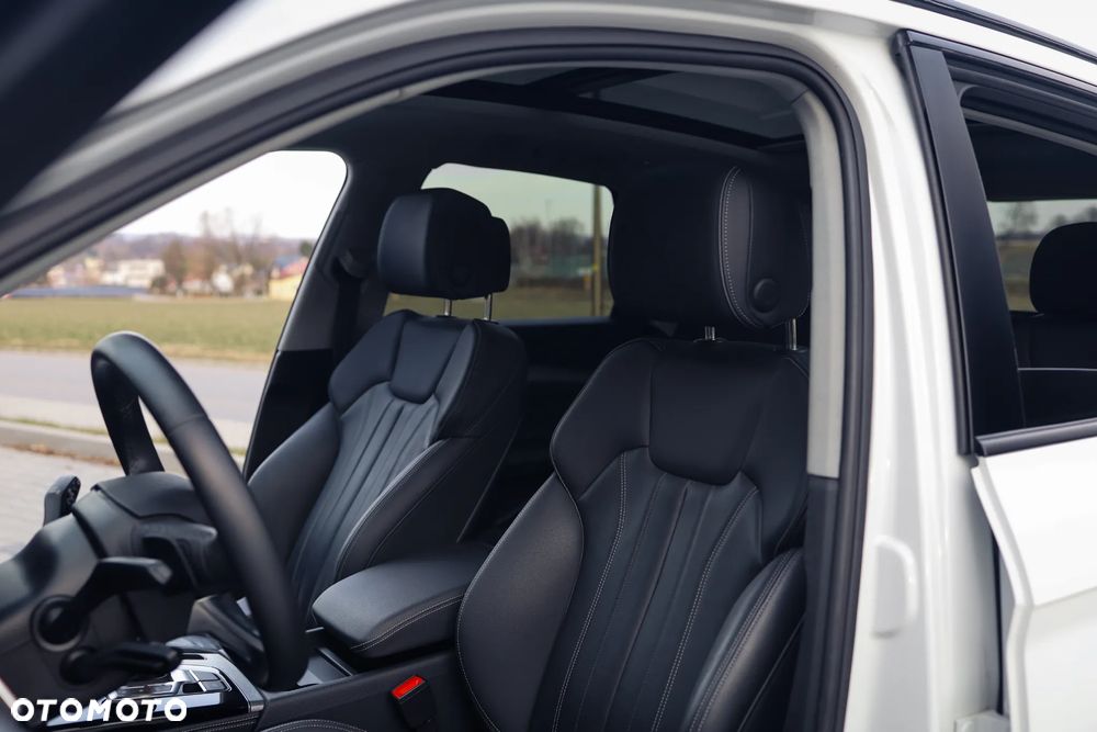 Audi Q5 55 TFSIe quattro S tronic S line - 34