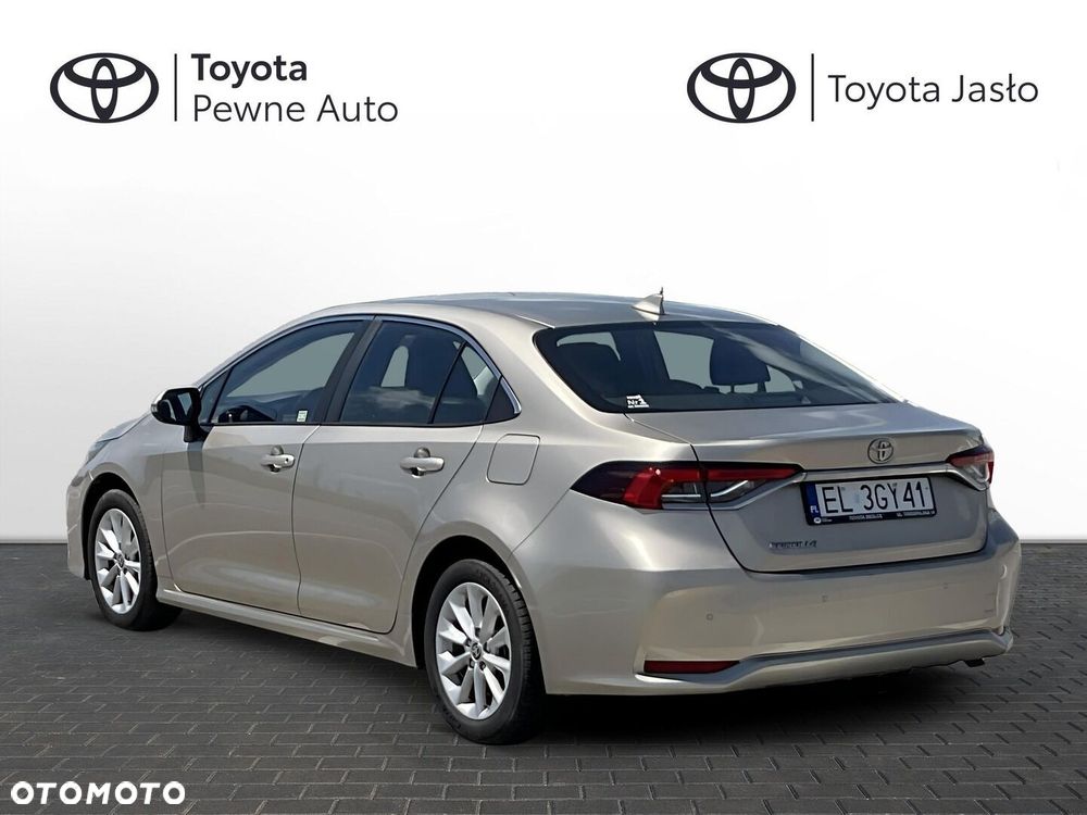 Toyota Corolla - 4
