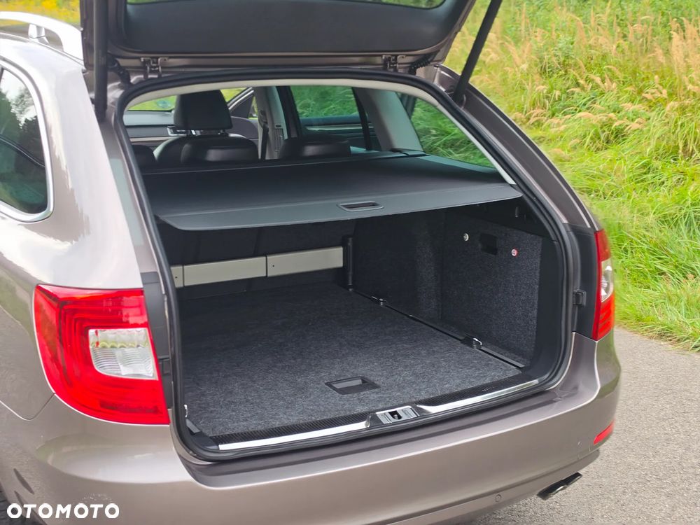 Skoda Superb 2.0 TSI DSG Elegance - 22