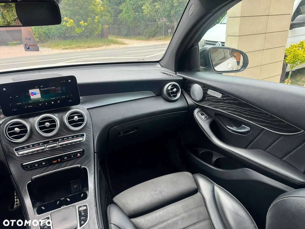 Mercedes-Benz GLC 220 d 4Matic 9G-TRONIC AMG Line - 19