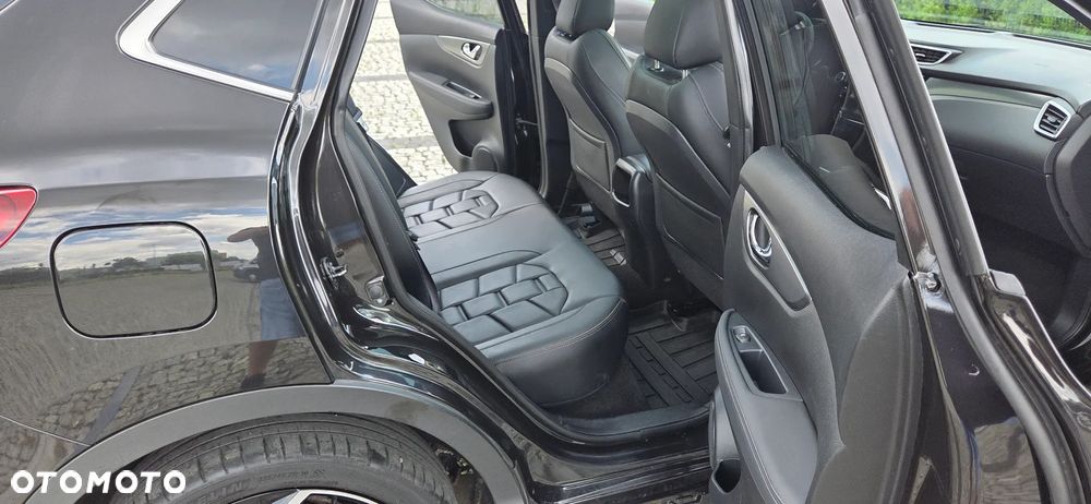 Nissan Qashqai 1.3 DIG-T Tekna+ - 26