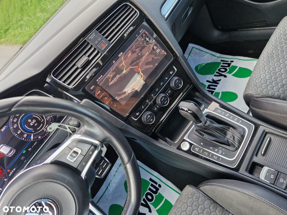 Volkswagen Golf - 17