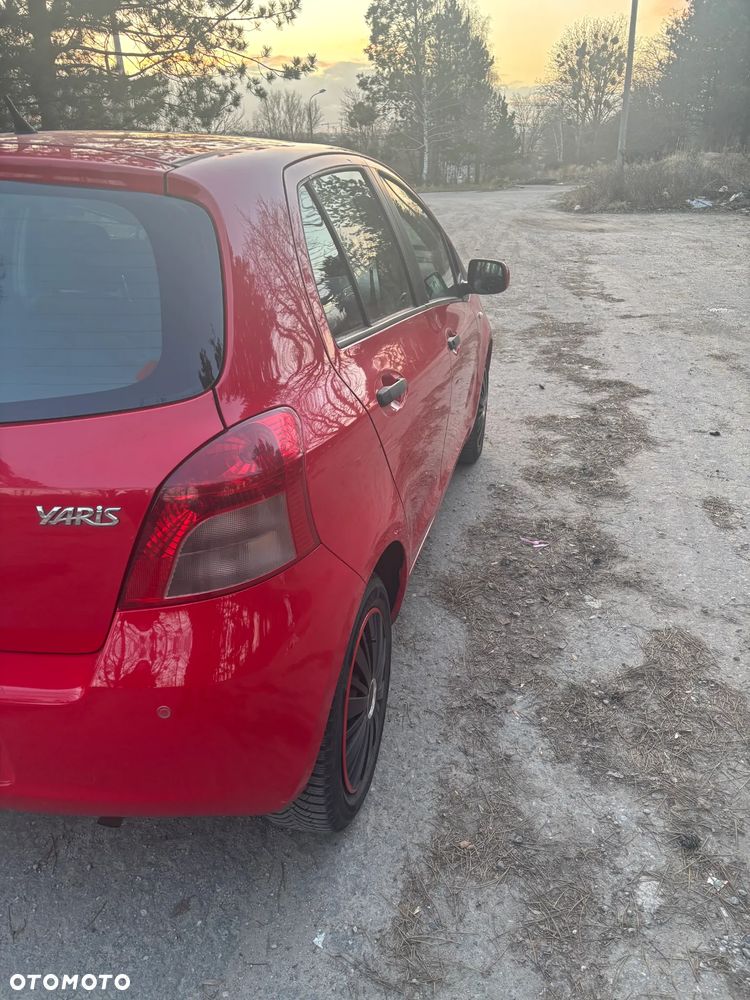 Toyota Yaris - 20