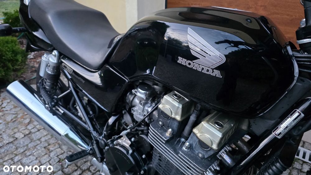 Suzuki GSX - 24