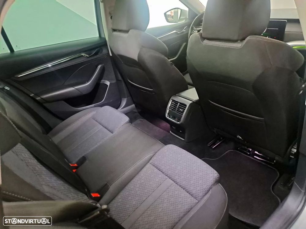 Skoda Octavia Break 2.0 TDI DSG - 20