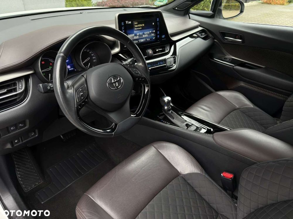 Toyota C-HR Hybrid Lounge - 17