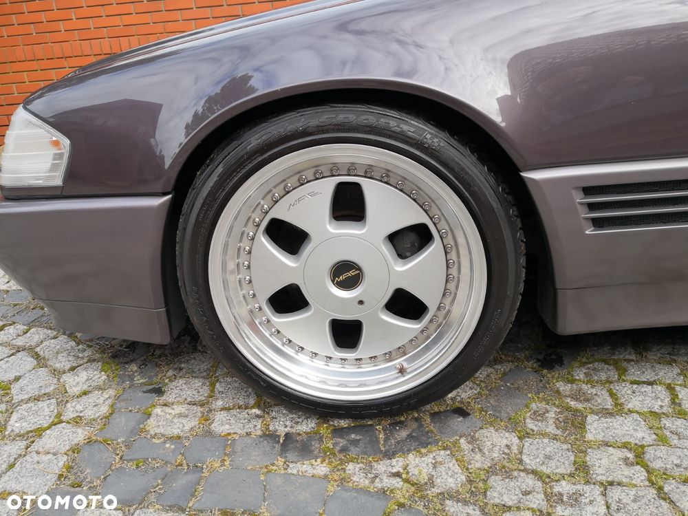 Mercedes-Benz SL - 18