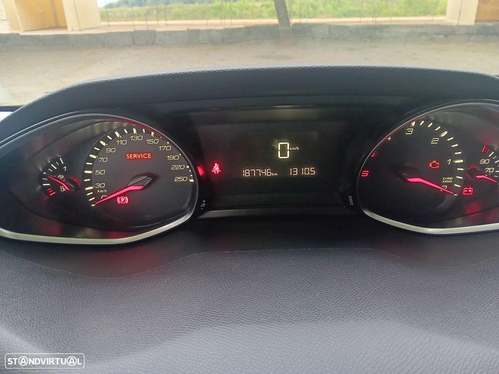 Peugeot 308 SW BlueHDi 120 Stop & Start Allure - 11