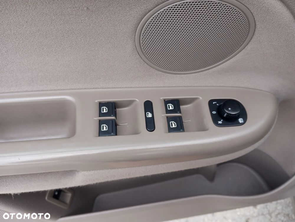 Volkswagen Golf Plus - 20