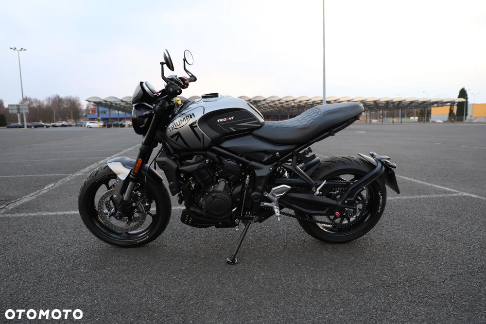 Triumph Trident - 3