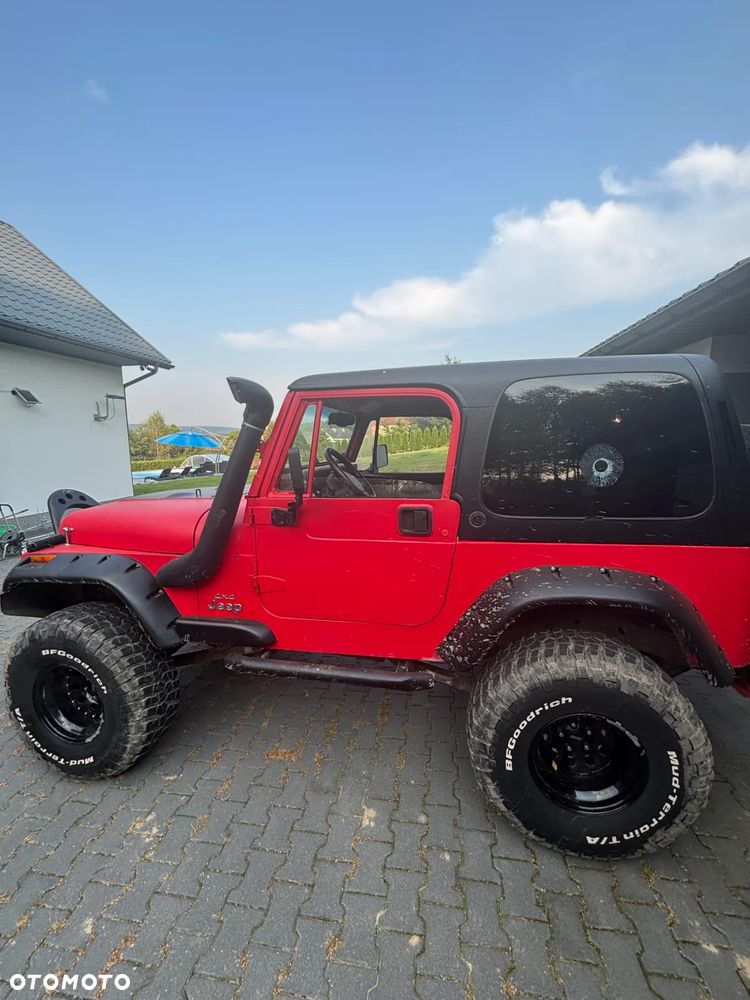 Jeep Wrangler 2.5L - 9