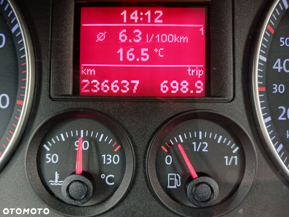 Volkswagen Golf 2.0 FSI Comfortline - 4