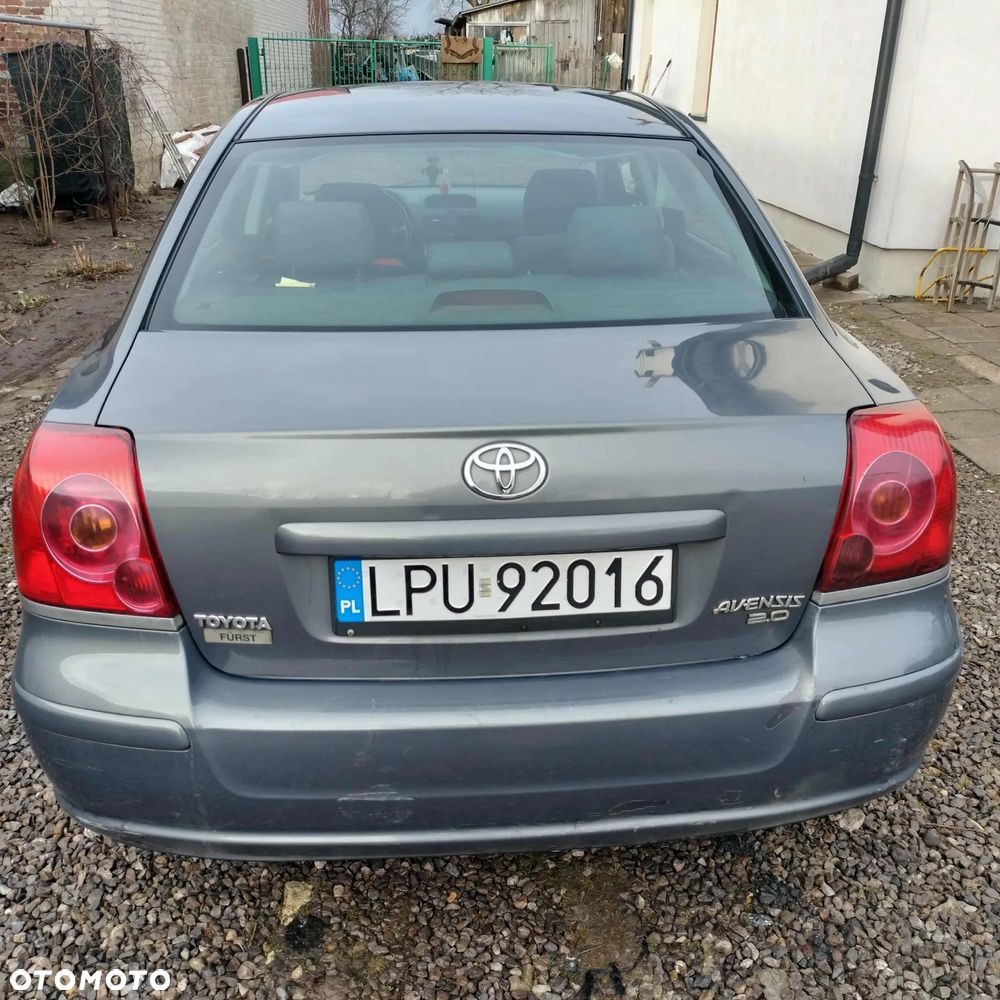 Toyota Avensis - 4