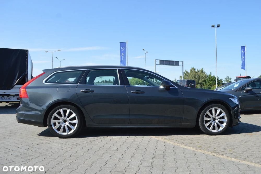 Volvo V90 D3 Momentum - 9