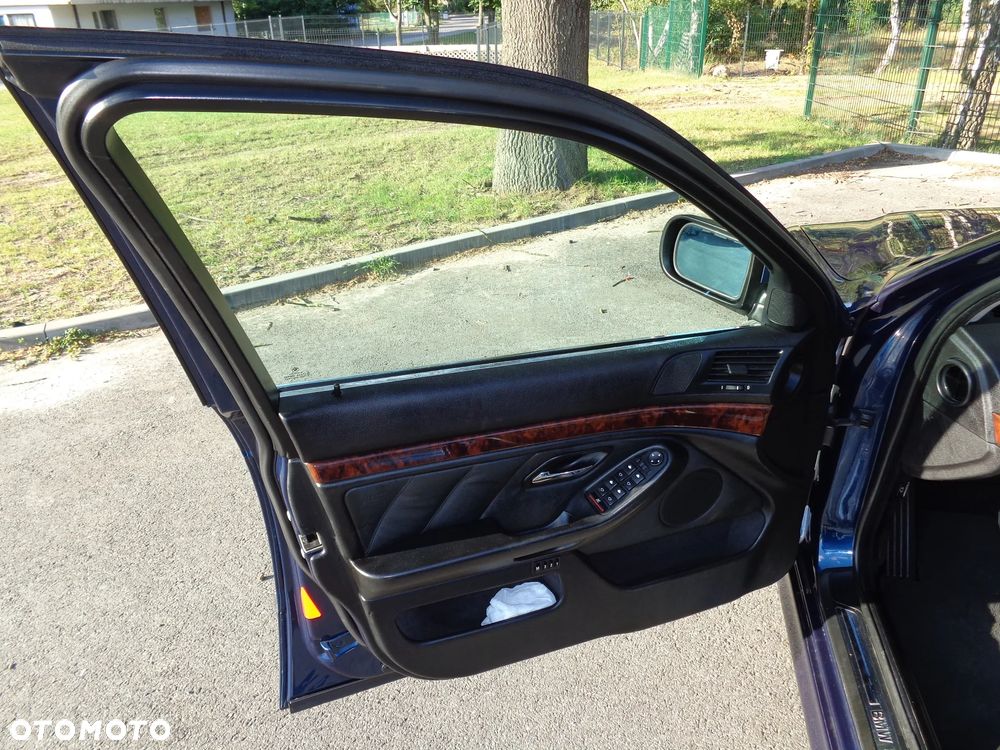 BMW Seria 5 - 38