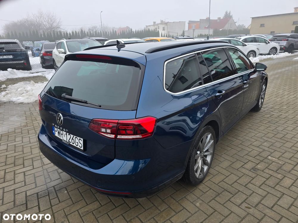 Volkswagen Passat - 4
