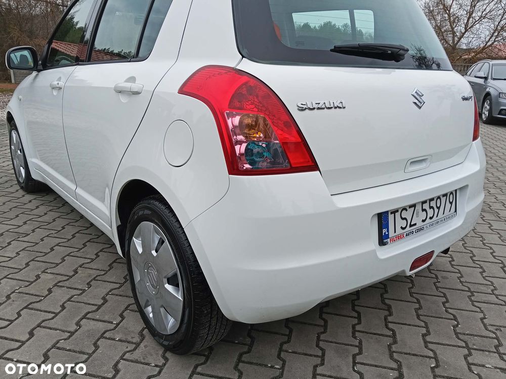 Suzuki Swift 1.3 Black and White - 10