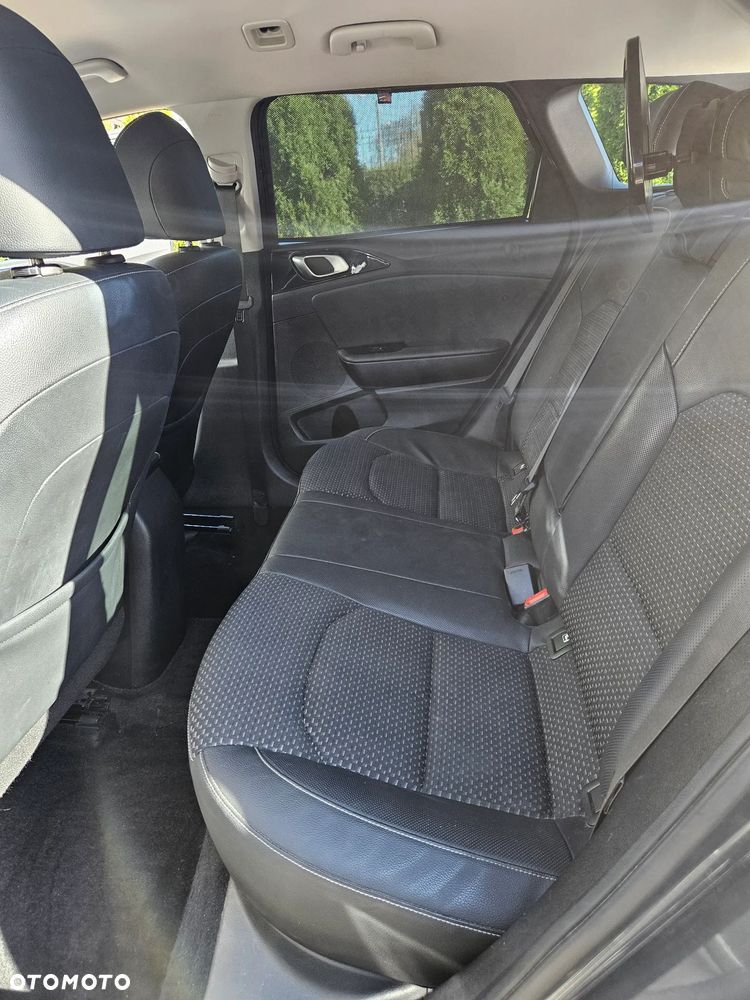 Kia Ceed 1.4 T-GDI L Business Line Plus DCT - 13