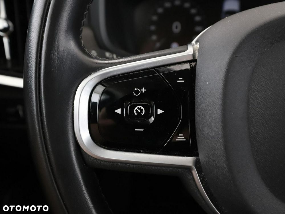 Volvo V90 Cross Country D4 SCR AWD Pro - 33