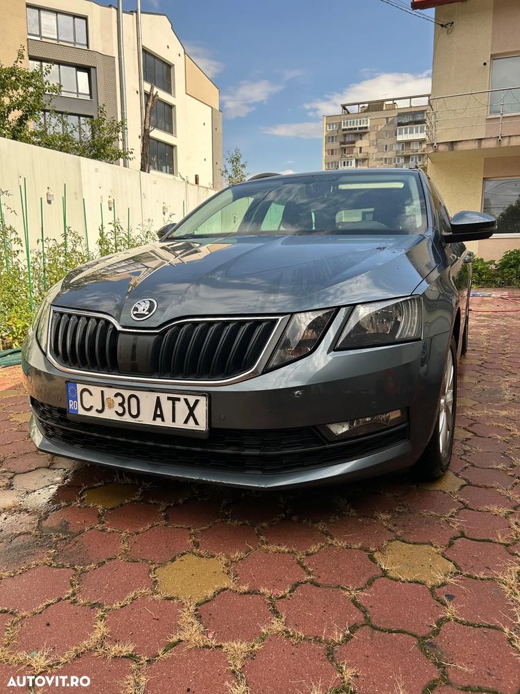 Skoda Octavia 1.6 TDI DSG Style - 2