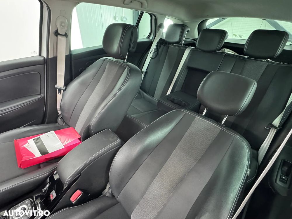 Renault Megane ENERGY dCi 130 Start & Stop Bose Edition - 6