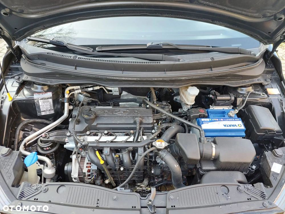 Hyundai i20 1.25 Wersja Jubileuszowa - 37